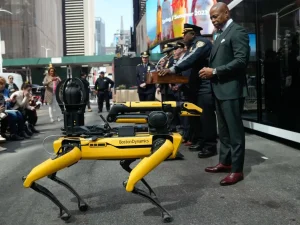 اداره پلیس نیویورک دوباره از ربات چهارپا اسپات در شهر استفاده می‌کند